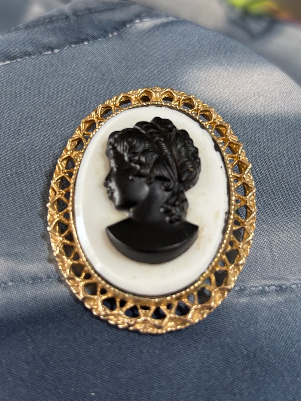 Antique Black & White Cameo Brooch - Classic Women's Jewelry